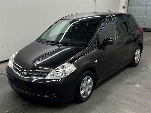 NISSAN TIIDA 2012