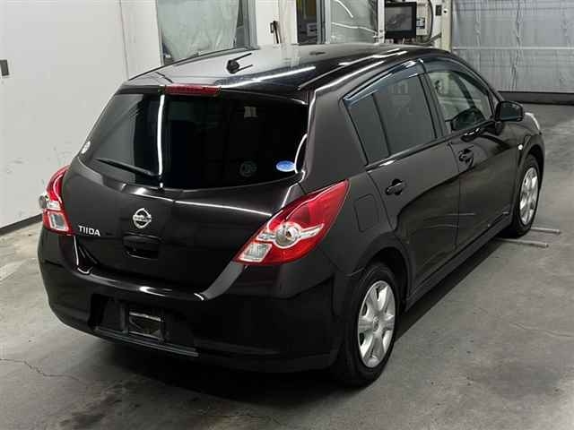 NISSAN TIIDA 2012
