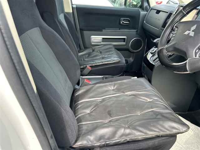 MITSUBISHI DELICA D5 2012