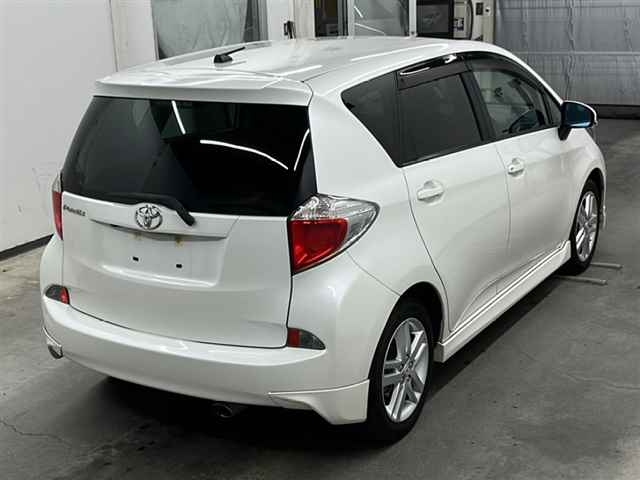 TOYOTA RACTIS 2011