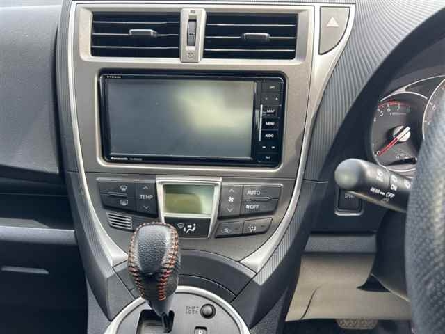 TOYOTA RACTIS 2011