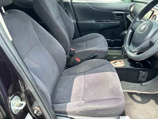 TOYOTA VITZ 2013