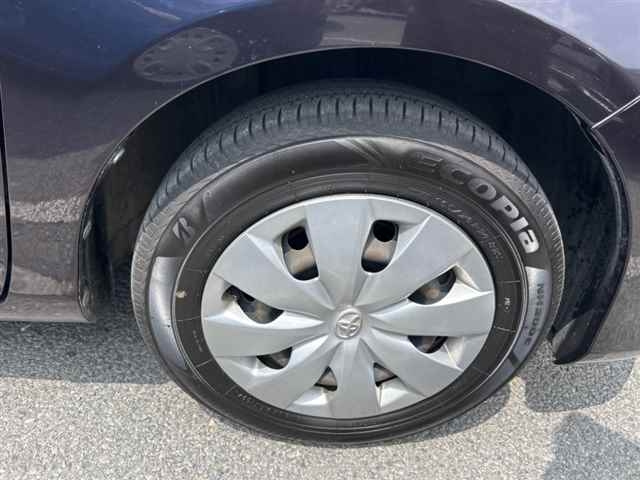TOYOTA VITZ 2013