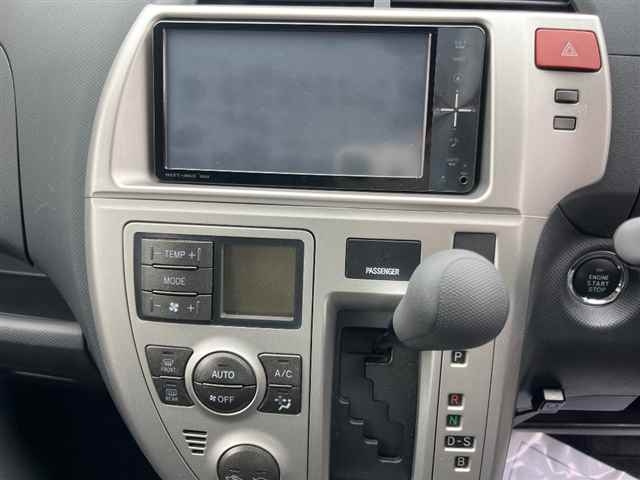 TOYOTA RACTIS 2010