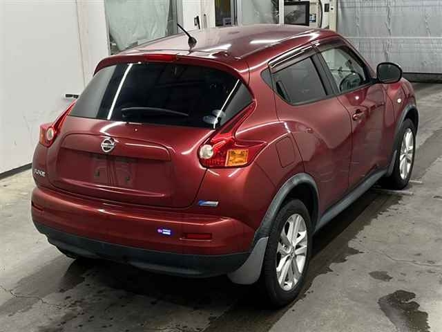 NISSAN JUKE 2010