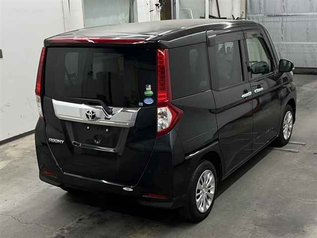 TOYOTA ROOMY 2020