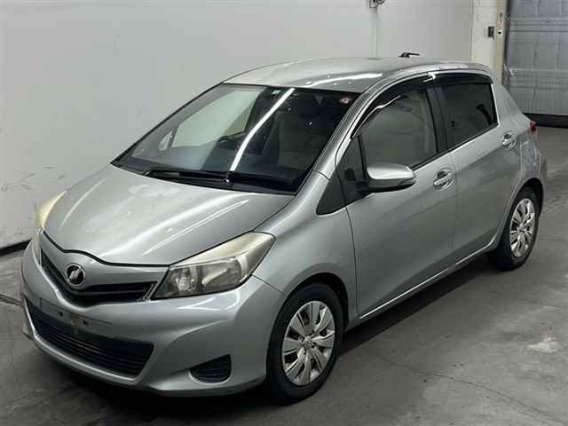 TOYOTA VITZ 2012