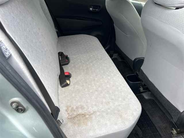 TOYOTA VITZ 2012