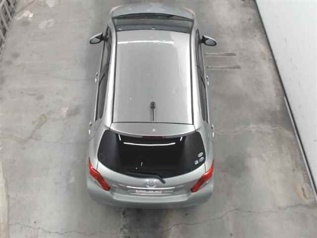 TOYOTA VITZ 2012