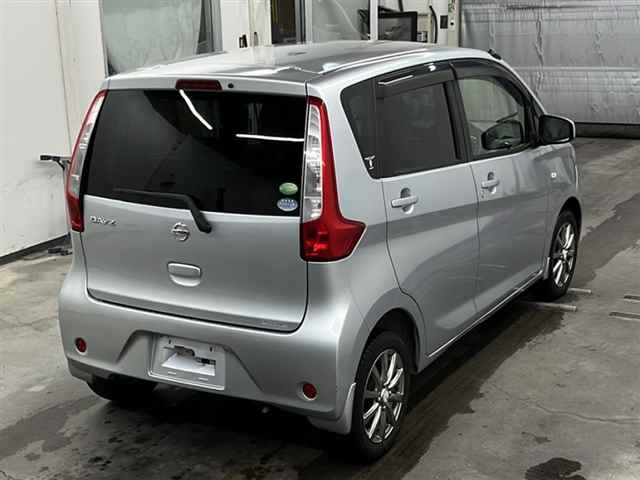 NISSAN DAYZ 2013