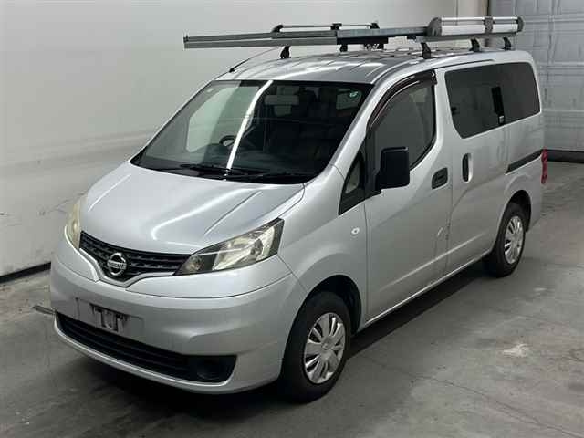 NISSAN NV200 2011