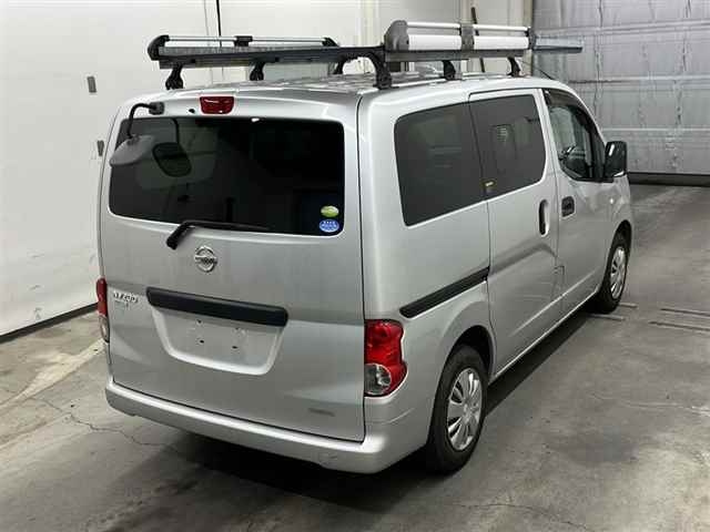 NISSAN NV200 2011