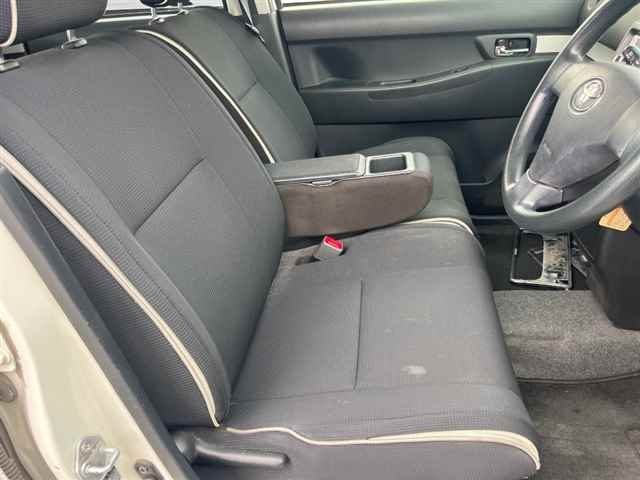 TOYOTA PIXIS SPACE 2012
