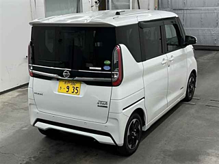 NISSAN ROOX 2021