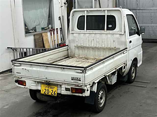 DAIHATSU HIJET TRUCK 2011