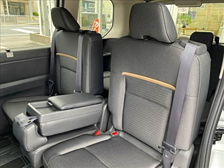 NISSAN SERENA 2025