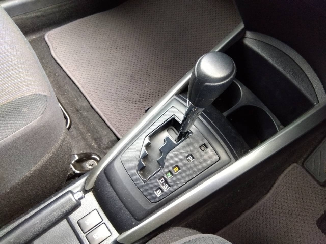 TOYOTA COROLLA FIELDER 2018