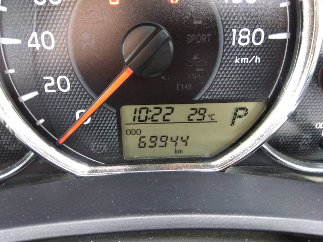 TOYOTA COROLLA FIELDER 2018