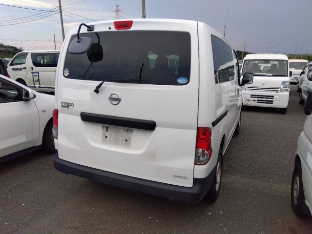 NISSAN NV200 2019