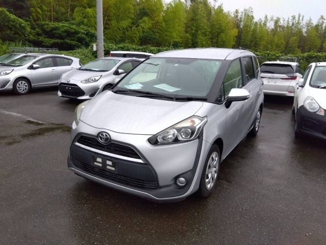 TOYOTA SIENTA 2016