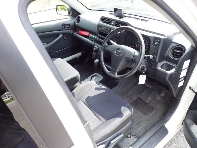 TOYOTA PROBOX 2018