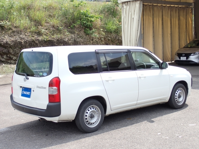 TOYOTA PROBOX 2018