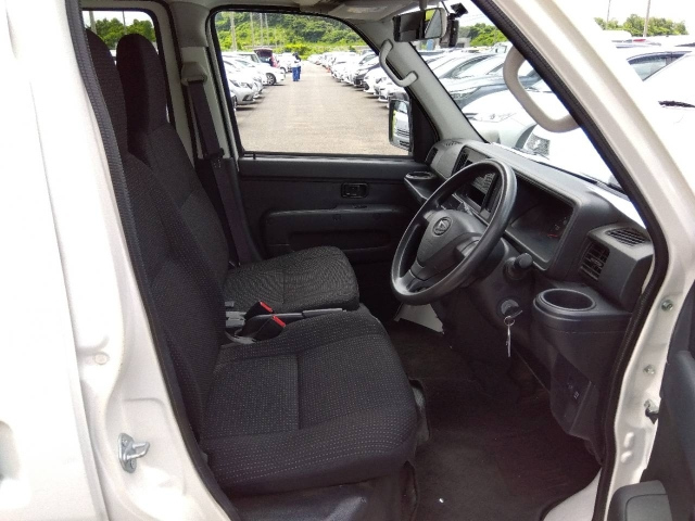 DAIHATSU HIJET VAN 2020
