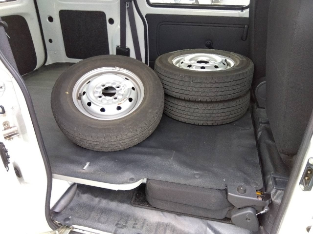 DAIHATSU HIJET VAN 2020