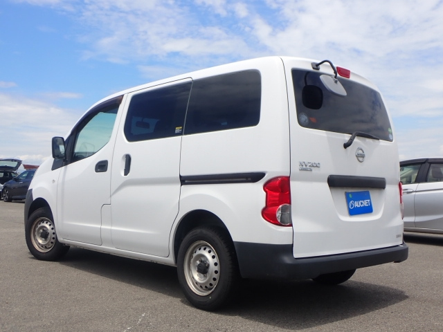 NISSAN NV200 2016