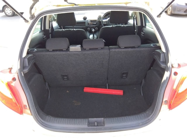 MAZDA DEMIO 2012