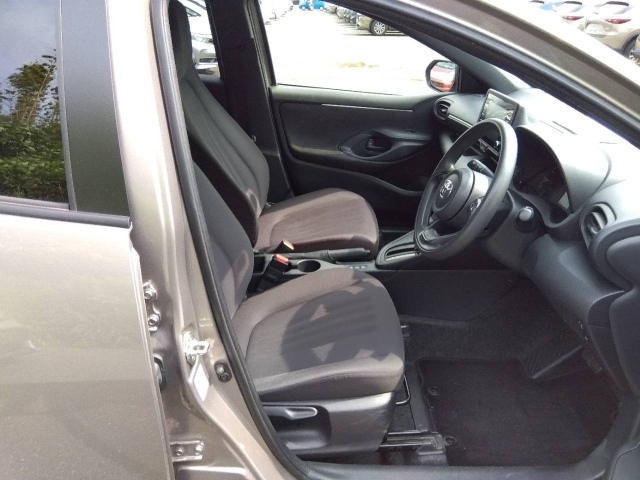 TOYOTA YARIS 2023