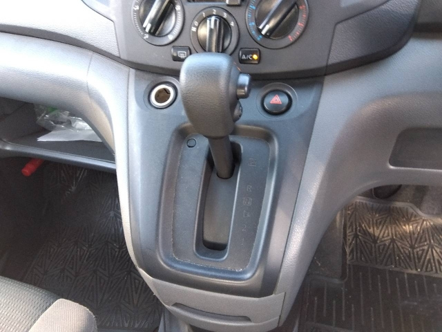 NISSAN NV200 2012