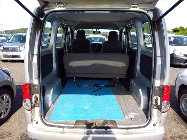 NISSAN NV200 2012