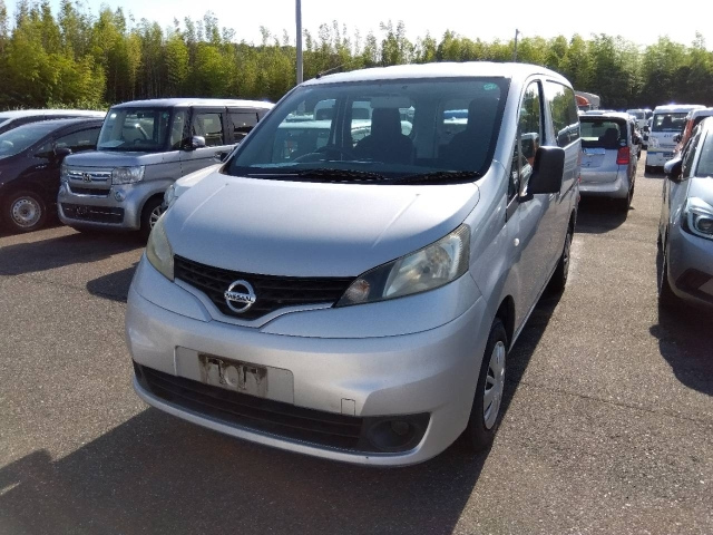 NISSAN NV200 2012