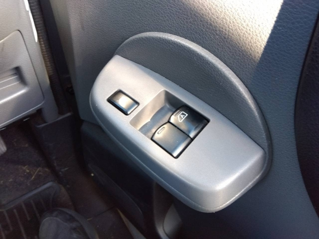 NISSAN NV200 2012