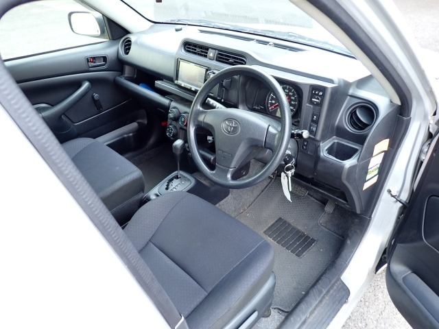 TOYOTA PROBOX 2017