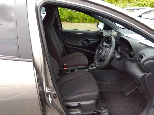 TOYOTA YARIS 2023