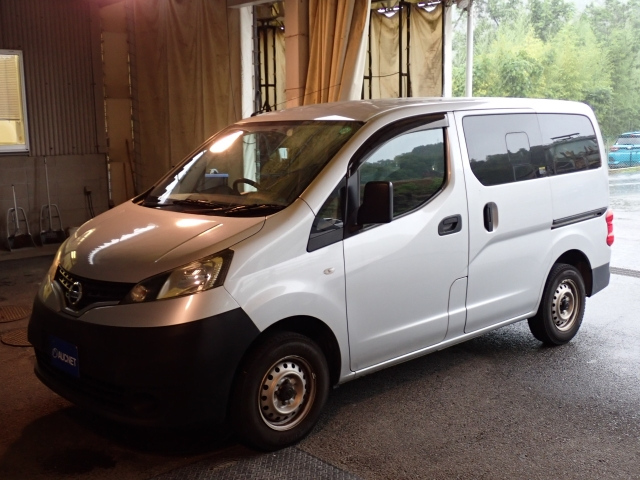 NISSAN NV200 2019