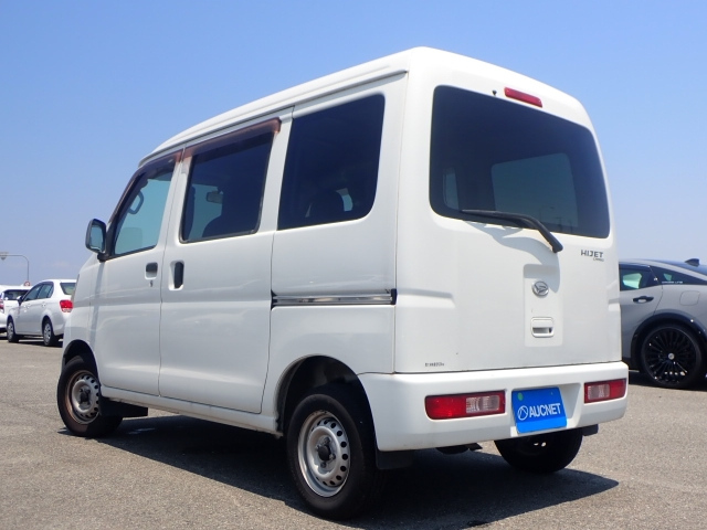 DAIHATSU HIJET VAN 2015