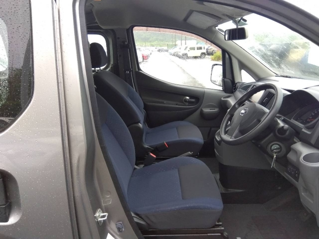 NISSAN NV200 2013