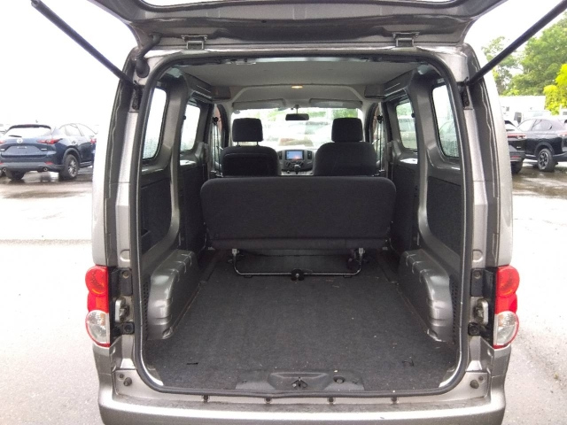NISSAN NV200 2013