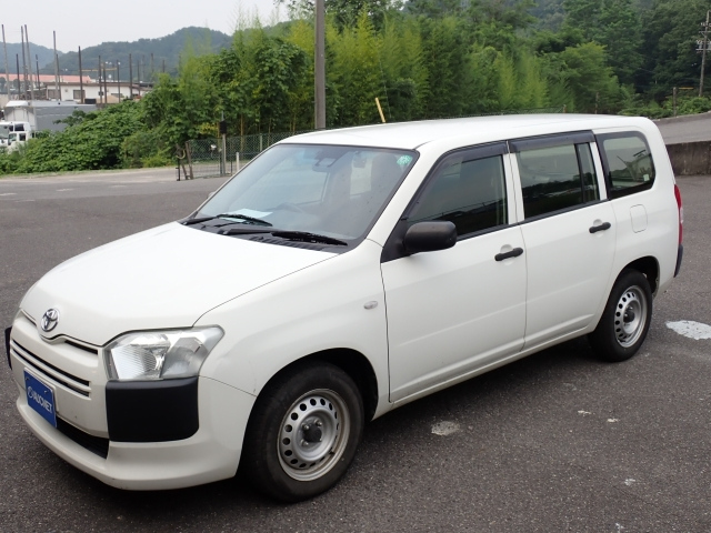TOYOTA PROBOX 2017