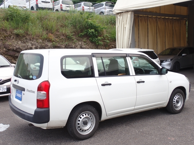 TOYOTA PROBOX 2017