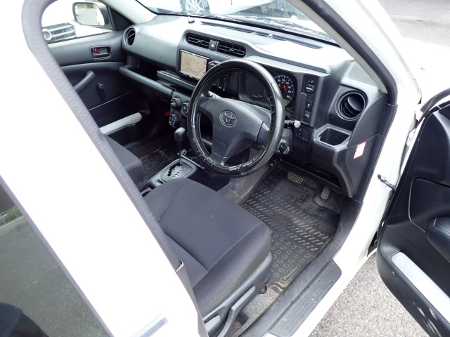 TOYOTA PROBOX 2017