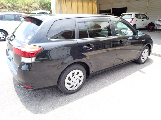 TOYOTA COROLLA FIELDER 2018