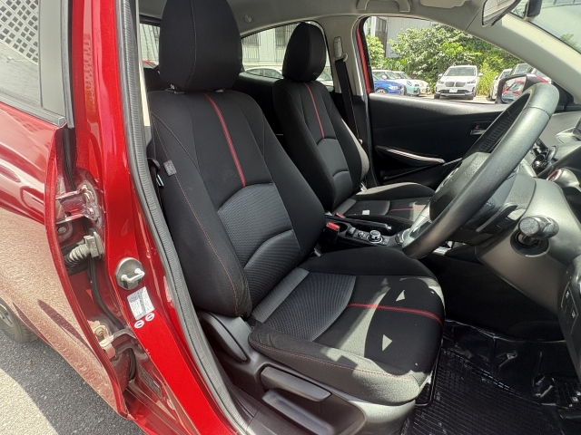MAZDA DEMIO 2015