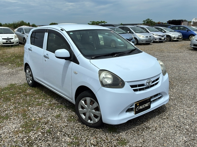 TOYOTA PIXIS EPOCH 2013