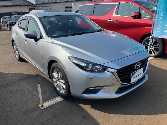 MAZDA AXELA 2018