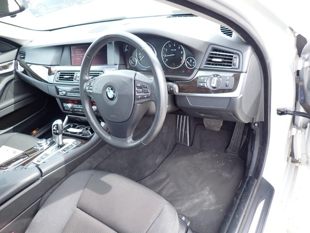 BMW 5 SERIES 2013