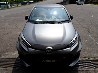 TOYOTA YARIS 2025